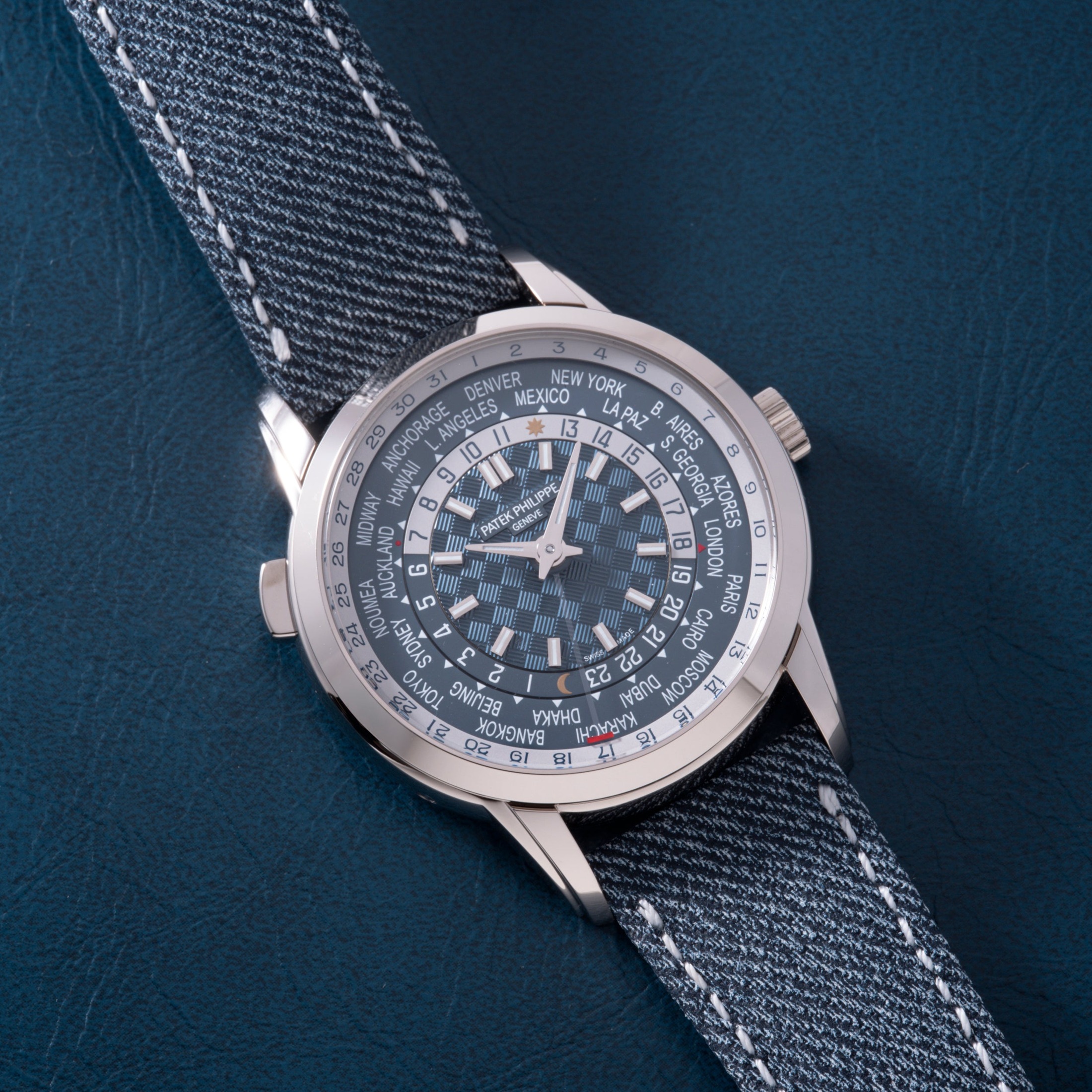 تصویر منبع؛ ساعت Patek Philippe World Time مدل 5330G-001