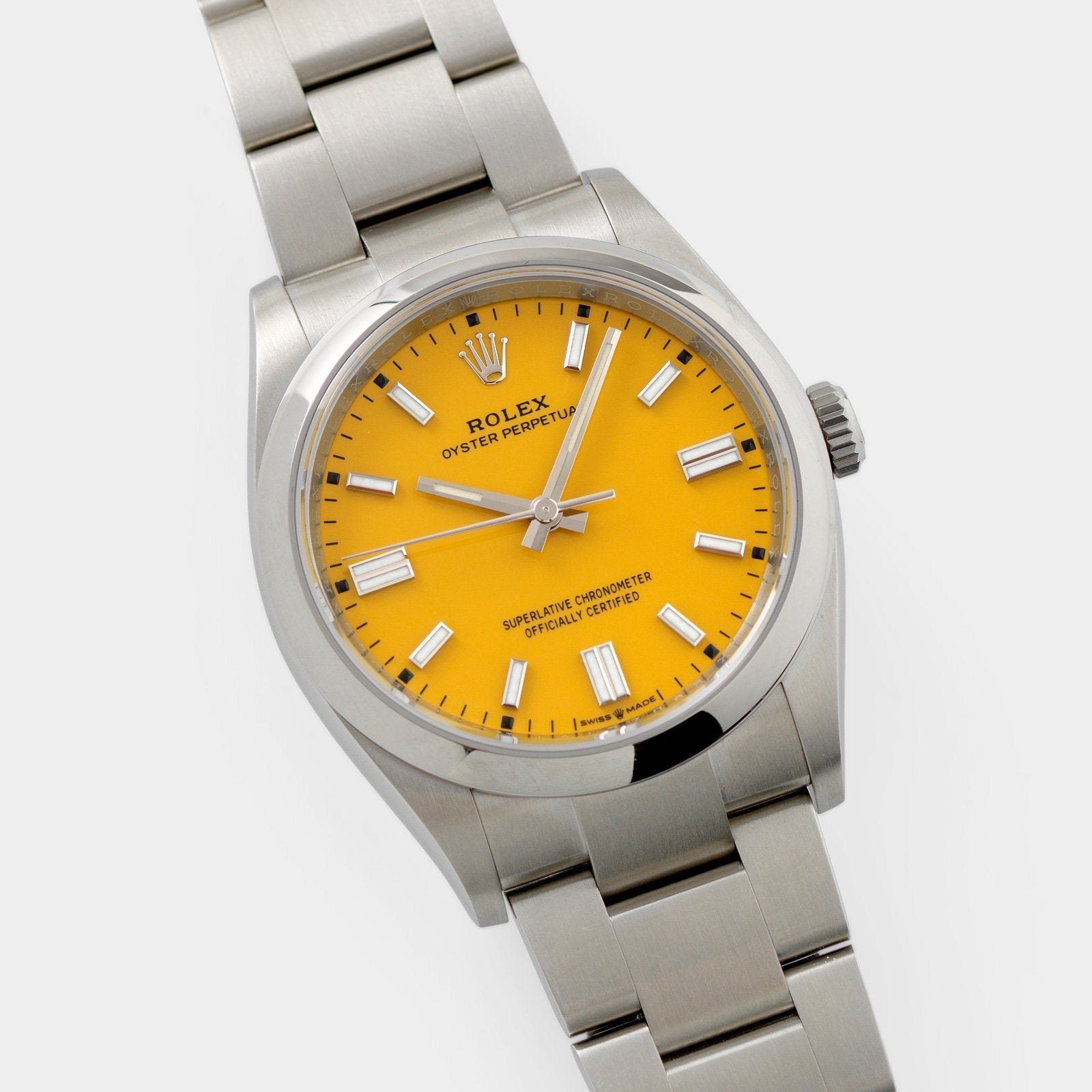 تصویر منبع؛ ساعت مچی Rolex Oyster Perpetual Ref 126000 با صفحه زرد استلا