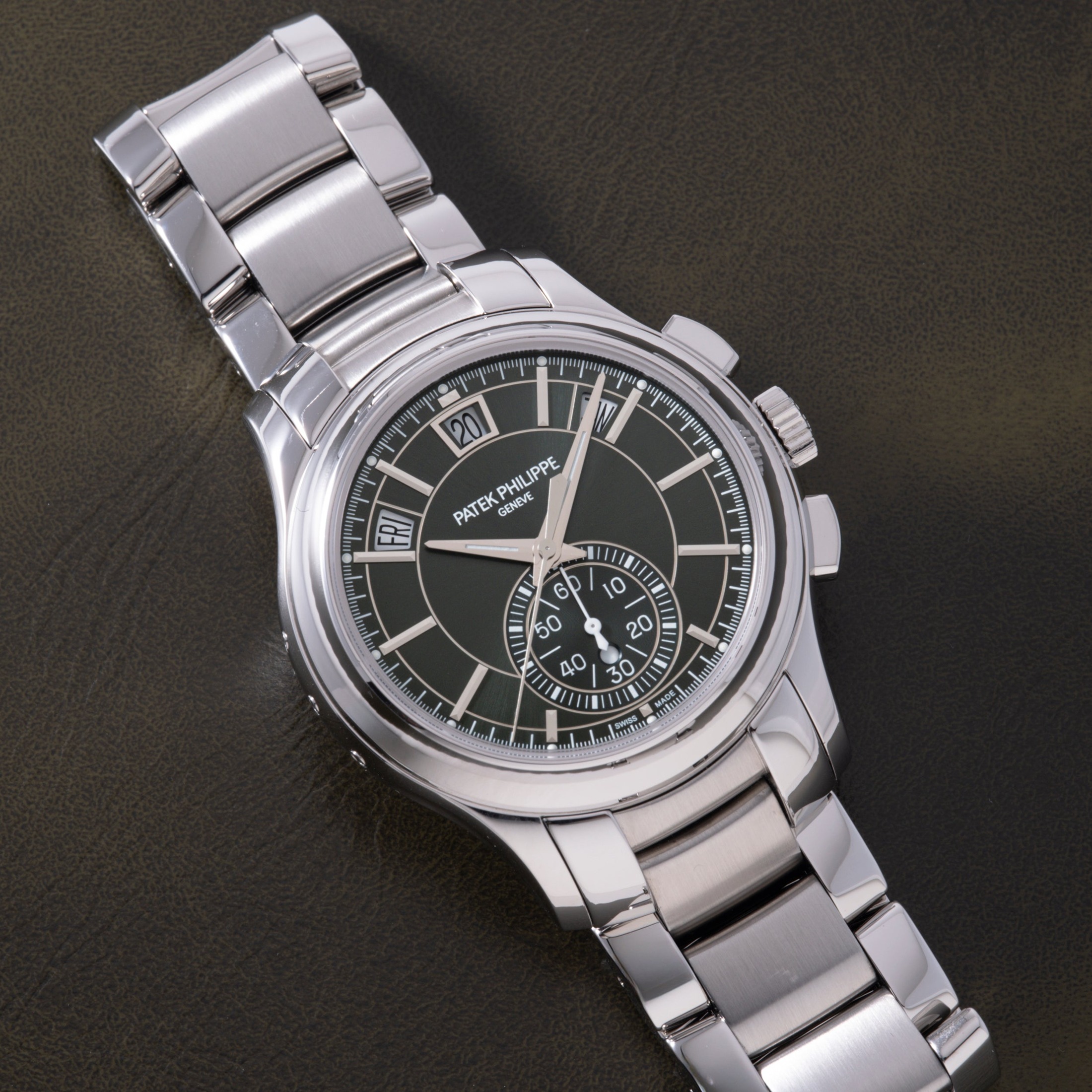 تصویر منبع؛ ساعت Patek Philippe Annual Calendar Flyback Chronograph رفرنس 5905/1A-001
