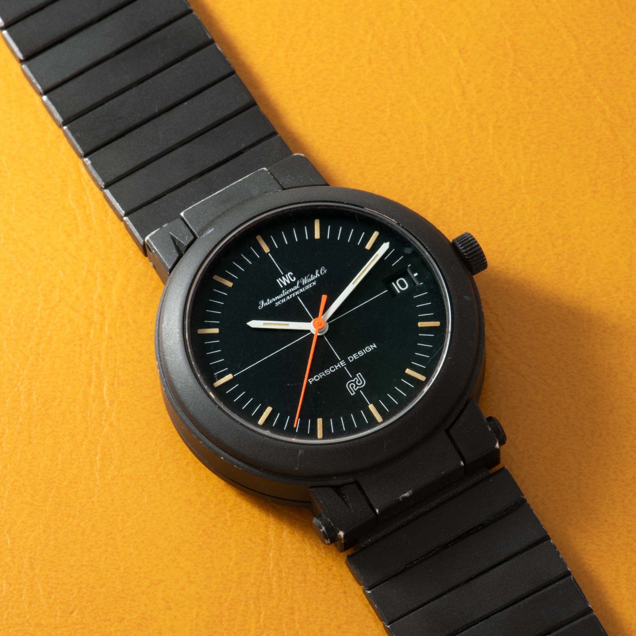 تصویر منبع؛ ساعت مچی IWC Porsche Design Compass
