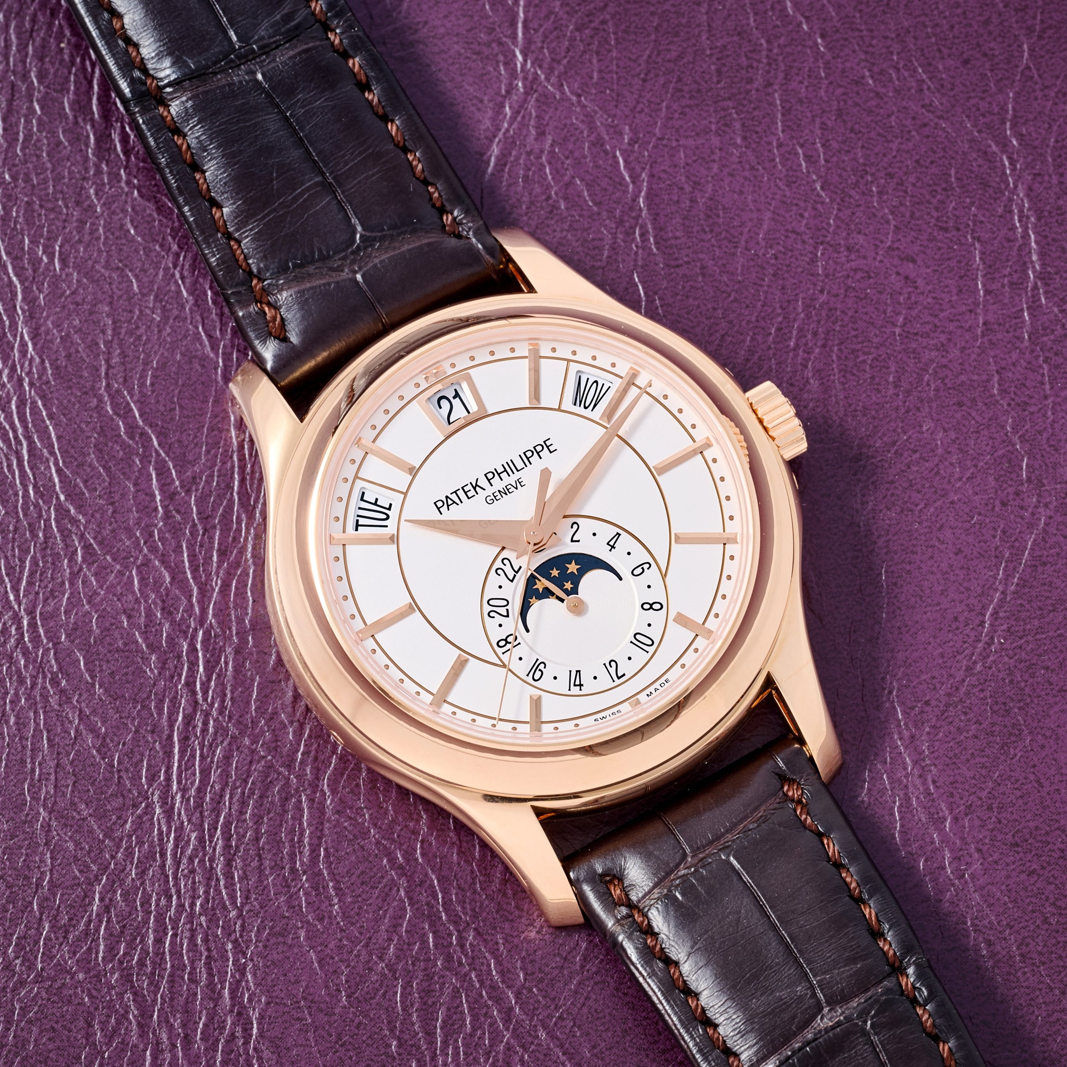 تصویر منبع؛ ساعت Patek Philippe Annual Calendar مدل 5205R-001