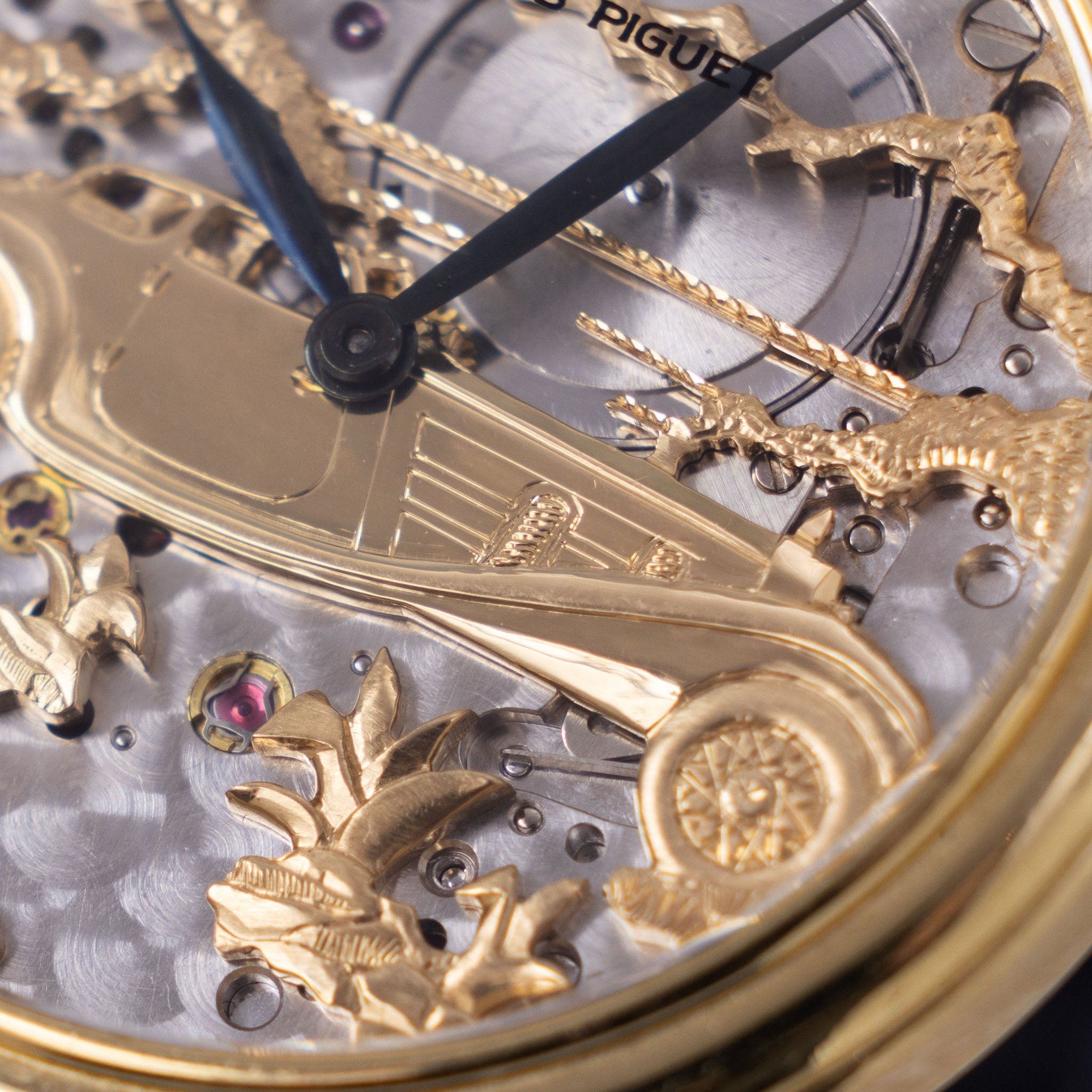تصویر منبع؛ ساعت مچی Audemars Piguet اسکلتون با نقش خودرو مرسدس بنز رفرنس 14677