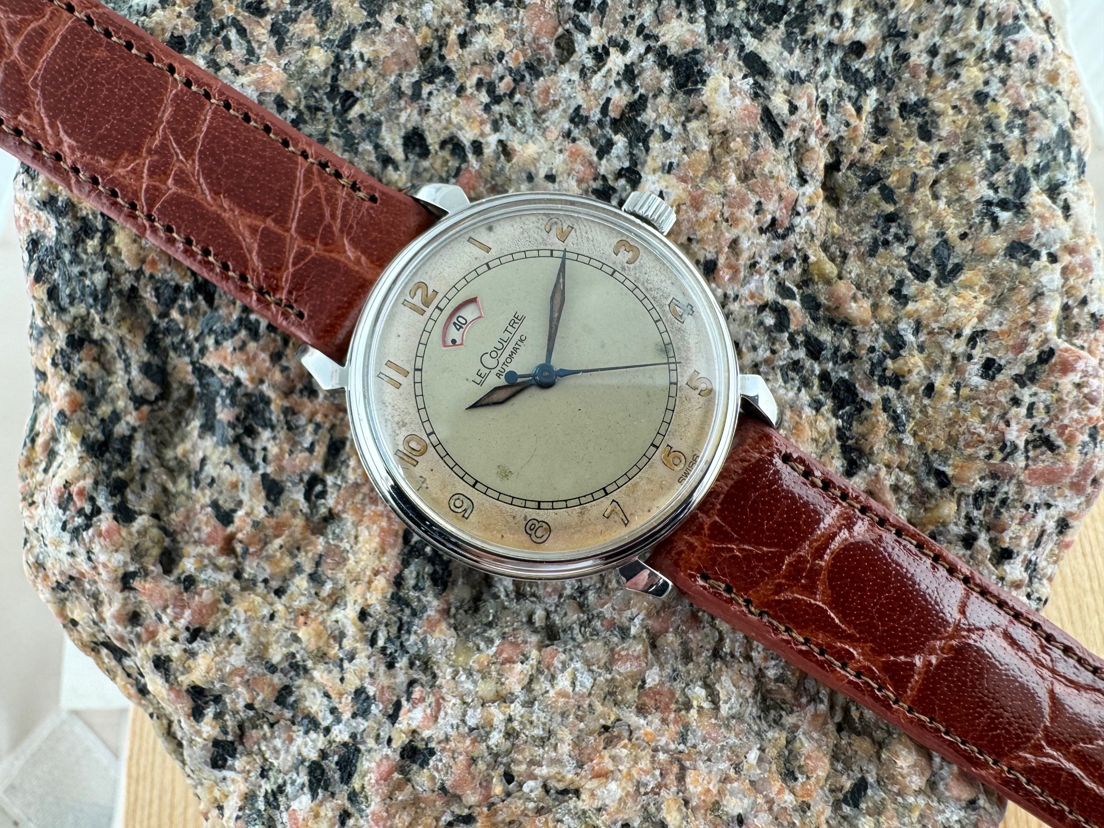 تصویر منبع؛ ساعت مچی LeCoultre Power Reserve استیل وینتیج، دهه ۱۹۵۰