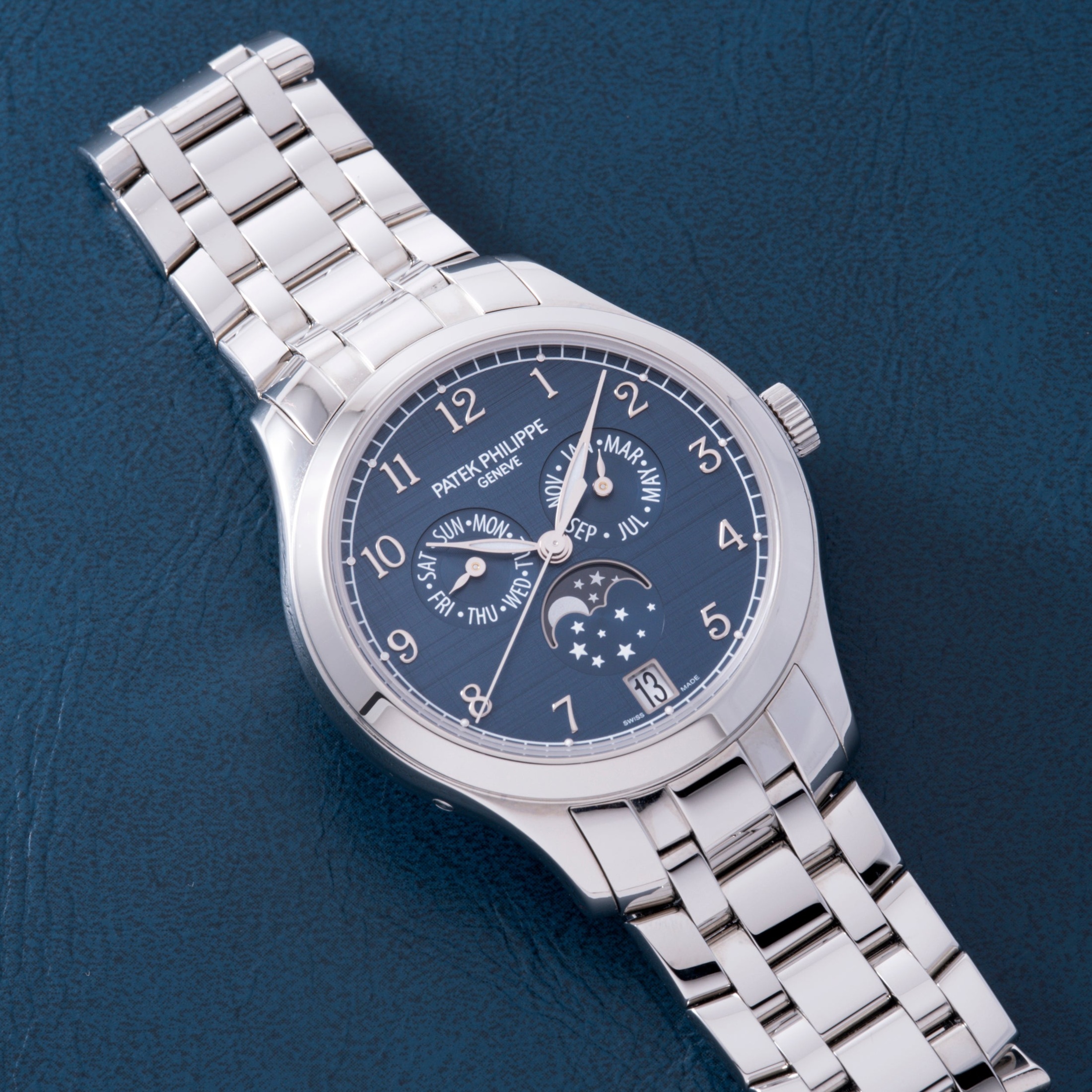 تصویر منبع؛ ساعت زنانه Patek Philippe Annual Calendar مدل 4947/1A-001