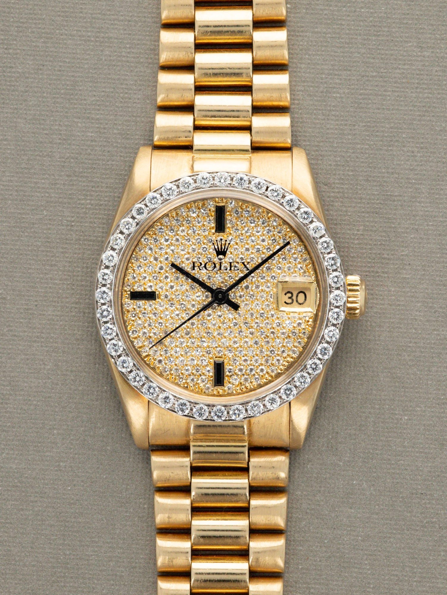 تصویر منبع؛ ساعت مچی Rolex Datejust 'Midsize' رفرنس 6828 با صفحه و بزل الماسنشان